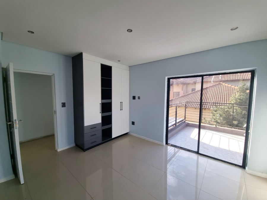 5 Bedroom Property for Sale in Melodie North West